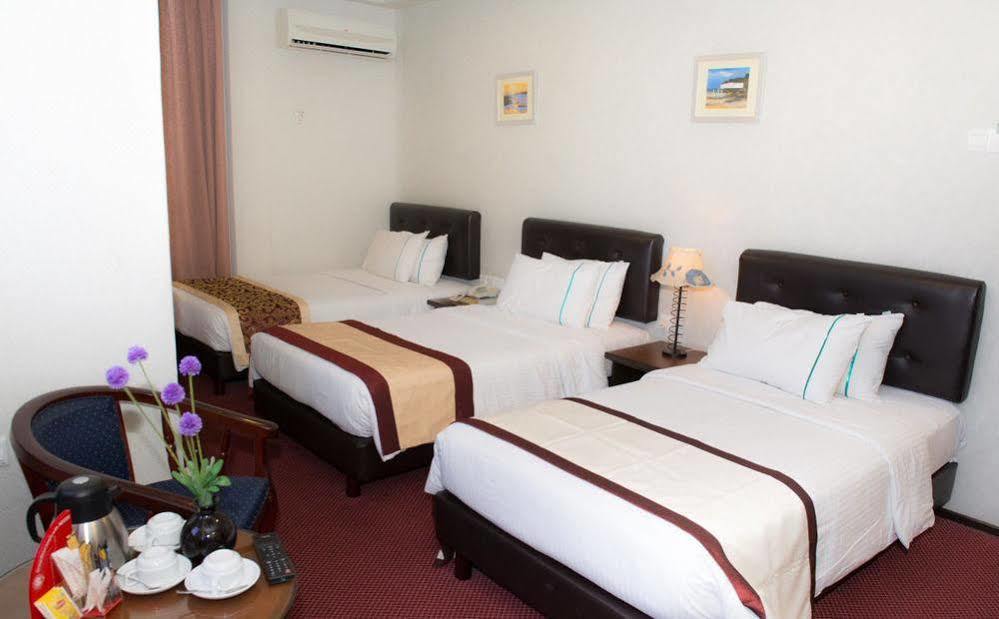 Hotel Vistaria Johor Bahru Exterior foto